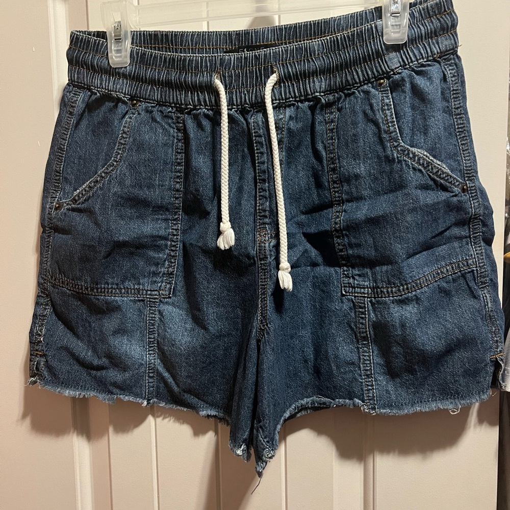 One 5 One Blue Jean Shorts with Distressed Style